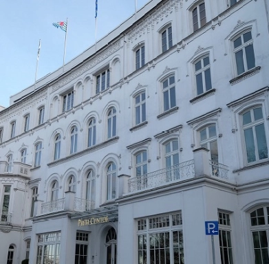 LHI eine Auswahl unserer Immobilien. Bild zeigt ein Bürogebäude.